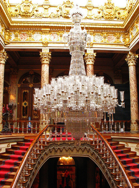 Massive crystal chandelier inside Dolmabahçe Palace, Istanbul, Turkey (by mission75).
