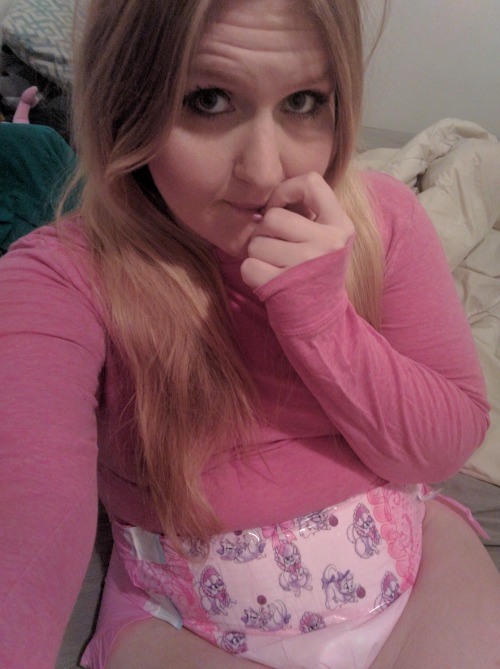 anthonybugsy:lesliefaye88: *giggles* I feel really cute in these  you are very cute