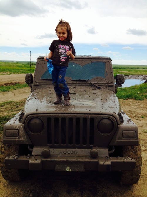 countryloudcountryproud:  Parenting done right!