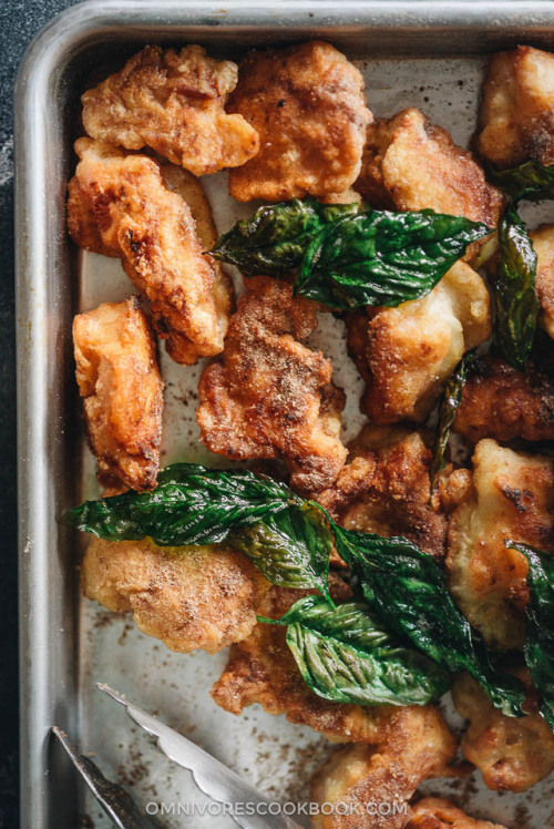 foodffs:Salt and Pepper Chicken Without Deep-Frying (椒盐鸡)This Taiwanese salt and pepper chicken reci