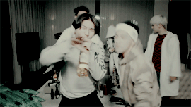 seungriseyno:  DO YOU LOVE ME x WE LIKE 2 PARTYfor yestokpop ❤  