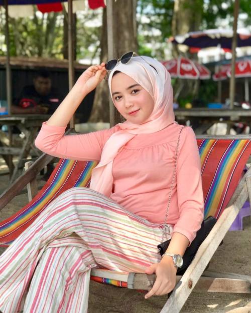 modaldapdap:nurrrwaan3:Panasnye…..rindu time nie….—————————-*Sekarang nak dapat awek cantik kena usa