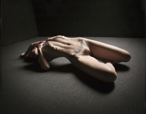 camdamage:  reverendbobbyanger:  A visit this week from Camille. Model, Cam DamageImages, Reverend Bobby Anger Follow Cam herehttp://camdamage.tumblr.com/  and where is the body