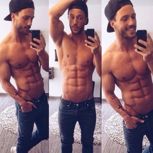 mystraightfriend:  Mystraightfriend.tumblr.com