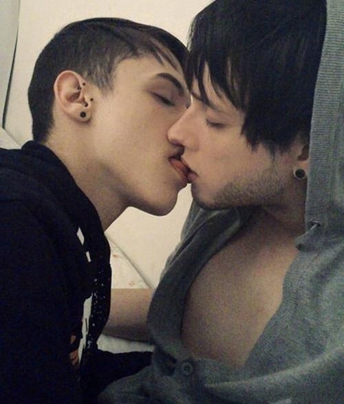 http://ginushk1.tumblr.com/post/38223794875
