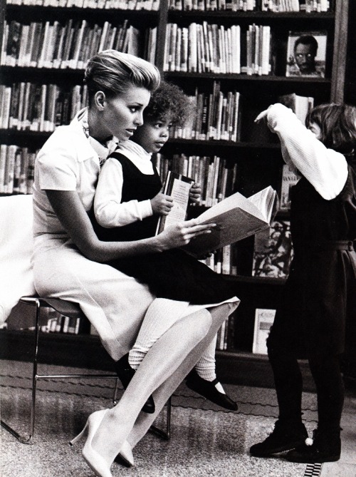Niki Taylor, as teacher, reading to students in “Elementary Style” for US Marie Claire, 
