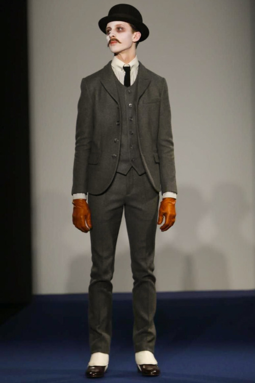 theblacklacedandy: SISSYDUDE LOVES: the first 6 models/looks from Agnès B. Mens F/W 14.15 Par