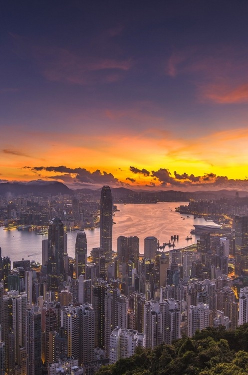 XXX wavemotions:  Victoria Harbour Sunrise by Simon photo