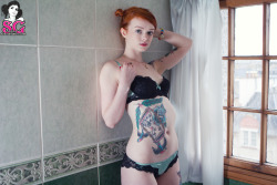 suicidegirlsalbum:  Lass Suicide - Water