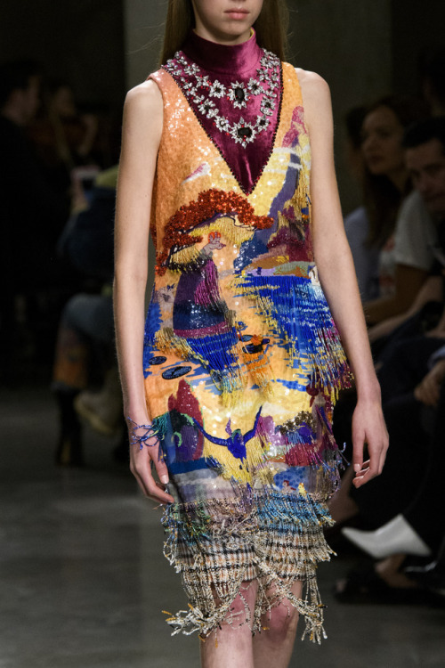 earthshaker1217:dapenguinninja:lenousroyal: Mary Katrantzou AW17Inspiration: Walt Disney’s Fanta