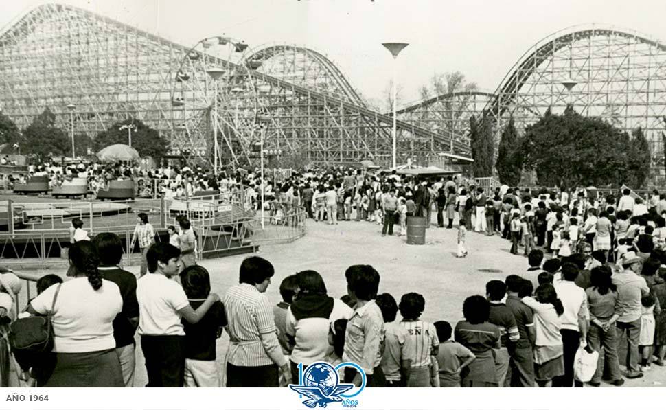 mexicoantiguo:   “Los Juegos Mecánicos de Chapultepec” se inauguraron el sábado