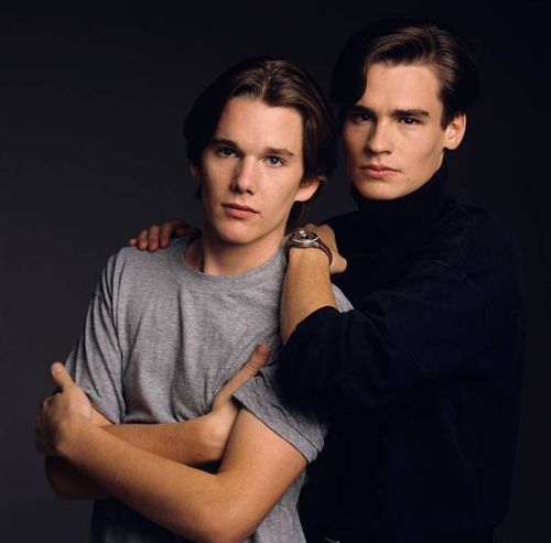 obsessedwithethanhawke:Ethan Hawke &amp; Robert Sean Leonard photographed by Deborah Feingold, 1