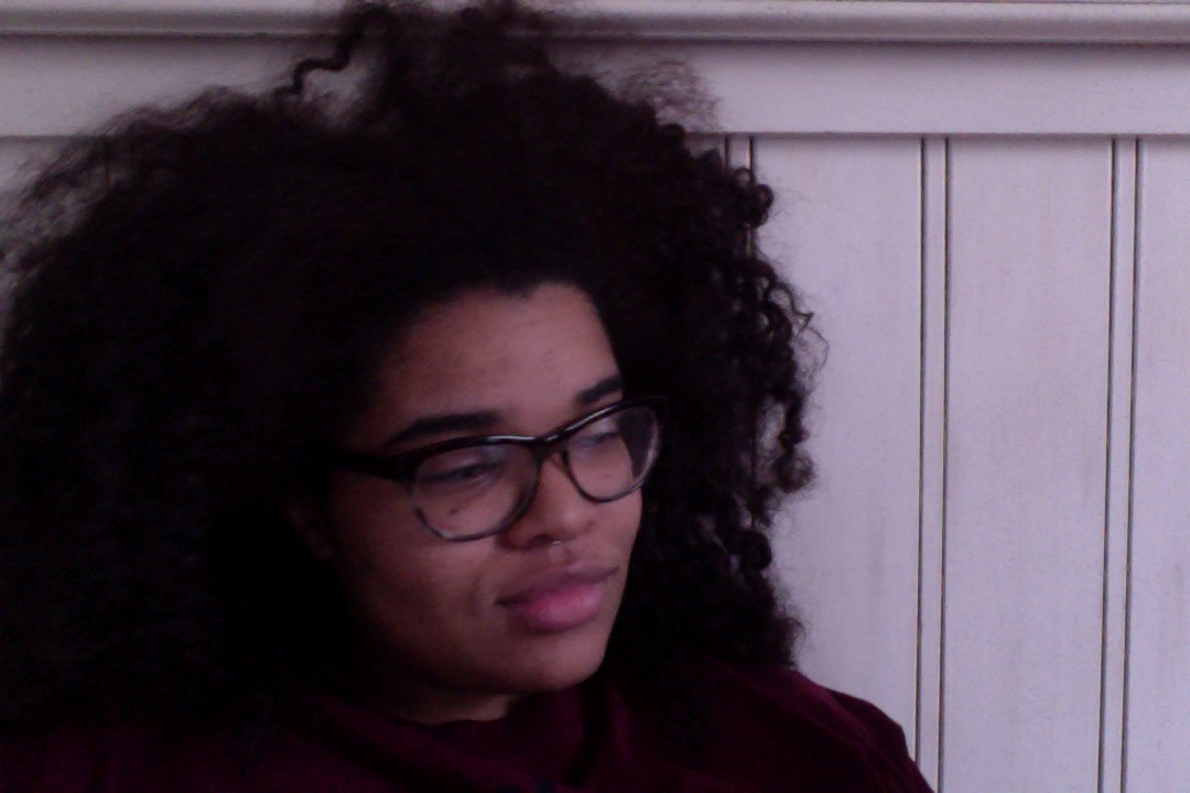 druganaut:  ohbrae: my niece is here for the holidays   The foot before her face