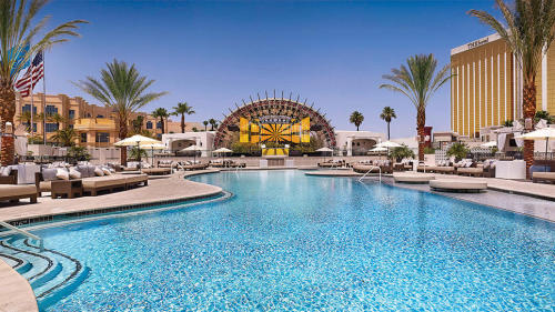 LAS VEGAS, NEVADA Call it the ultimate pool party. Ensconced in the immense Mandalay Bay’ Resort’s 1