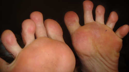 Wife feet borned for footjobs