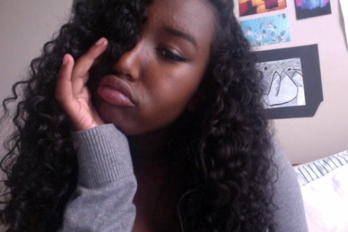 somalihottiee:thnk u to my boo ortschool for tagging me in the 6 selfie thing since today is my 17th