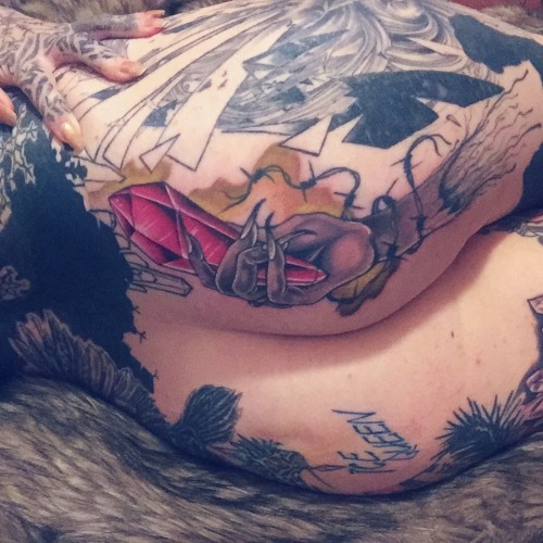 shannakeyes:  Got the spell caster hand colored in today ✨
