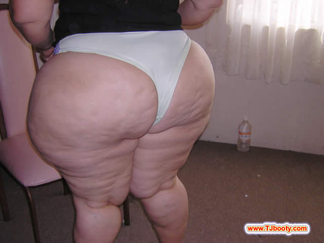 dgcon44:  dgcon44:  bbwbootycellulite:  Idk if y’all realize how infatuated I am