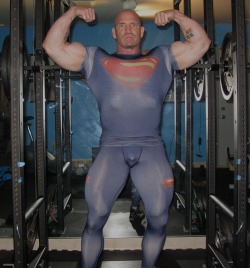 muscle1976:  Super Man gear UA