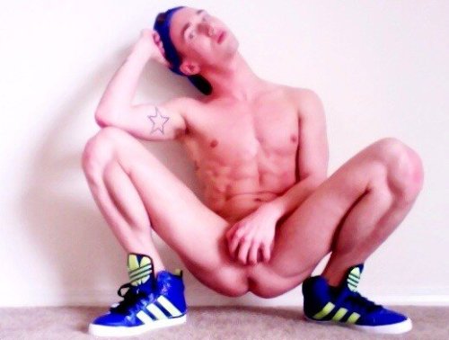 bootsandshoes:  See also on Tumbler Hockeyguy13 BootsAndShoes CumAlongNow FuckYou FunInCars FunWithSuitesAndTies HotCops HotGayCartoons HotGuysWithTats HotMenAndFood HotSportsGear MenInSinglets RedHatClub SmokingHotGuys WashingUpFun YummyGingerMen 