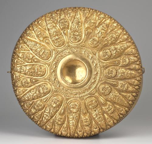 archaicwonder:Greek Gold Phiale, Mid-4th Century BCPhiale (libation bowl) decorated with repetitive 