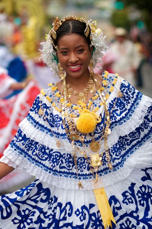 The Pollera and Somberero Pintado: Symbols of Panamanian CultureLa PolleraRefers to the traditional 