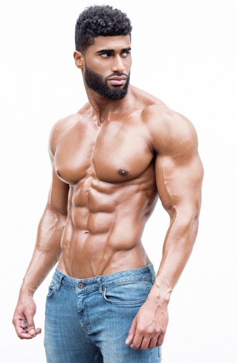 maleficent-chronicle:  Omarion Ryan