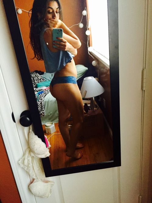 aysu-metta:  I feel like crap but hey I cut my hair  Feel better