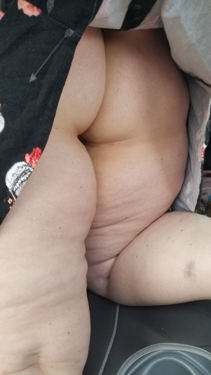 cowboyscouple04: Happy Hump Day from the mall.