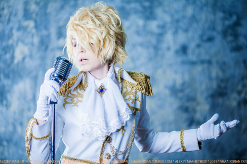 Cosplayer: NinOk;Cosplay: Kamijo.