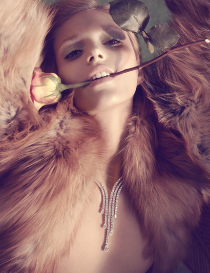 sexyqueen:  by camilla akrans 