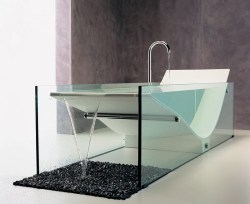 blazepress:  A chaise-inspired bathtub.