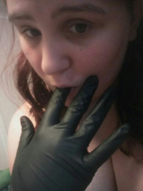 https://gloveslover.tumblr.com/post/159602634343