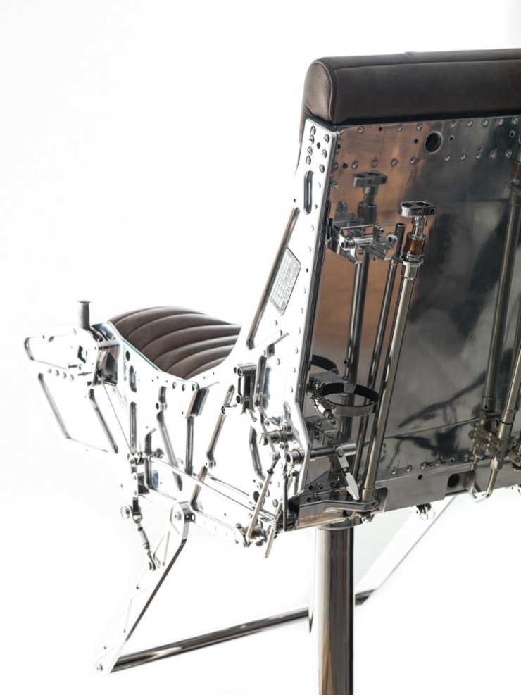 rhubarbes:  Tornado Ejector Seat. (via Tornado Ejector Seat | Silodrome) 