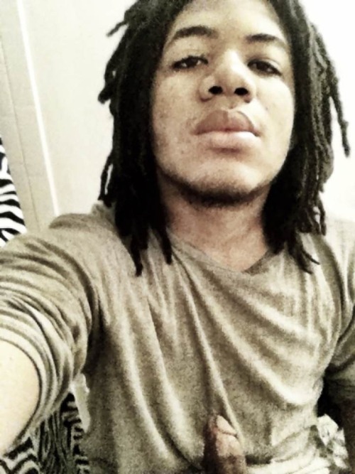 its-dori:  s-fit-c:  stayhornymyfriendz:  Put dem lips on my booty nigga  Ooooh, lawd. That dick is FAT!    www.its-Dori.tumblr.com