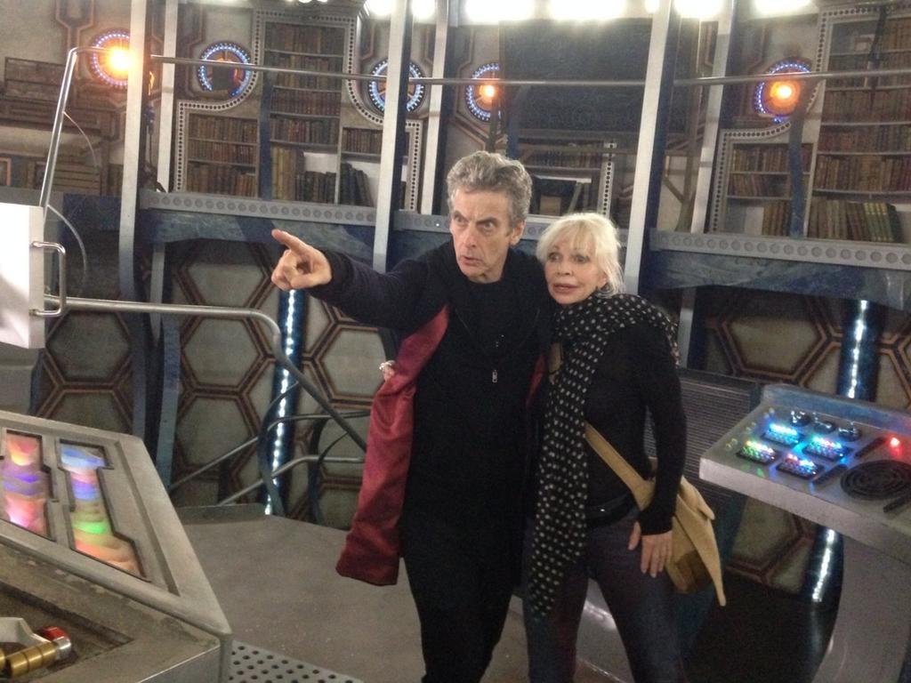 circular-time:  sedxctively-dedxctive:  Katy Manning and Peter Capaldi on the Doctor