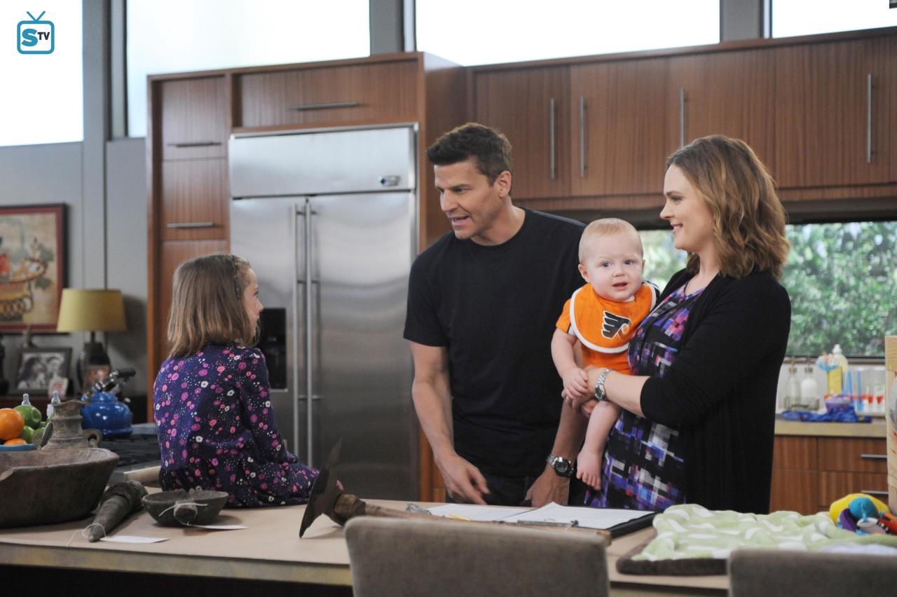 okbones: Bones - 11x01 - The Loyalty in the... | Forever Bones Emily