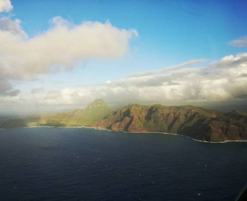 First sight of Kauai &hellip; Beautiful #kauai #hawaii #windowseat