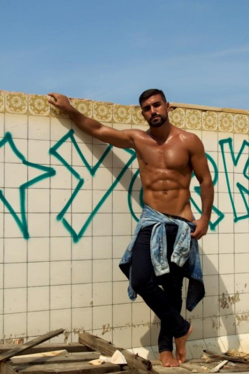 bambam62:  Guilherme Trusting by Gustavo Bastos