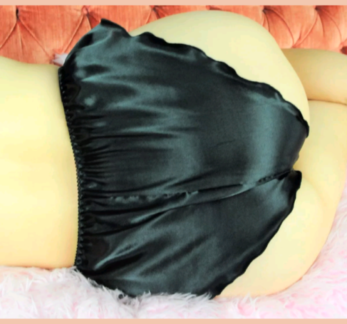 watchnyourpanties2: kingsatin: These satin flutter tap panties are so pretty!!!!!! I wish I owned a 