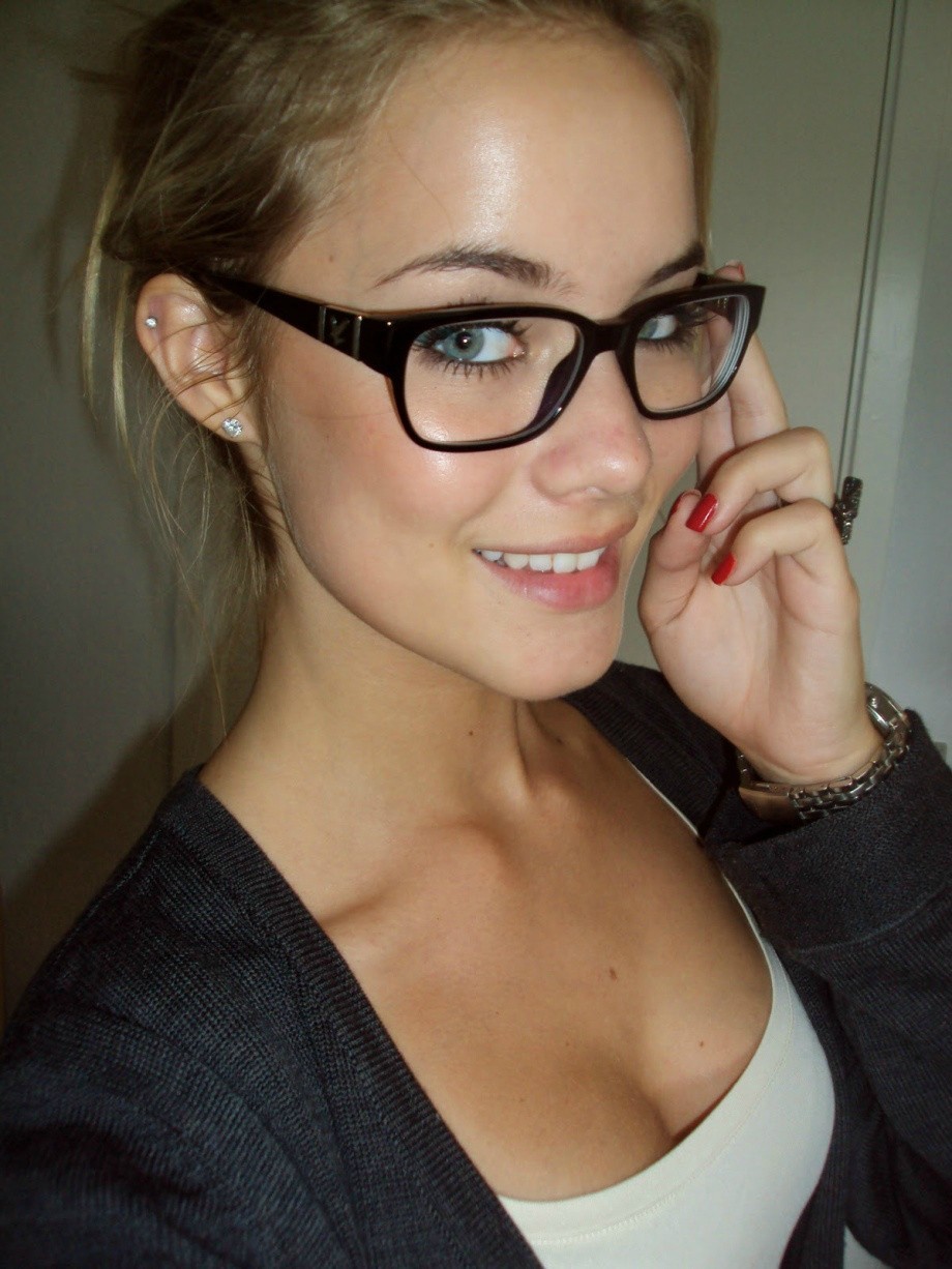 holy cuteness #girlswithglasses