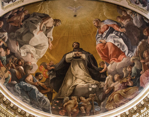St. Dominic in Glory. Fresco over the tomb of St. Dominic by Guido Reni, painted between 1613 and 16
