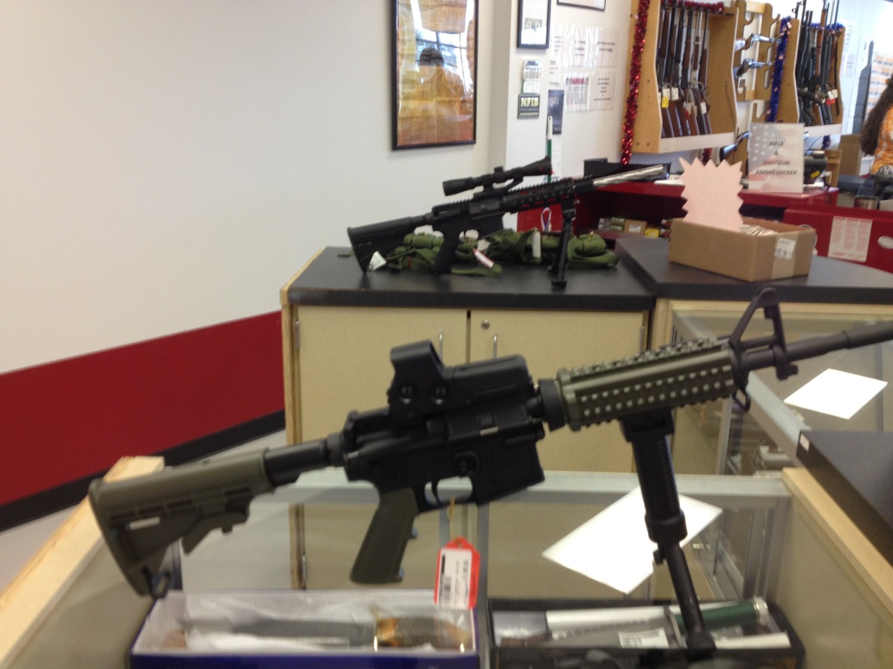 cerebralzero:  caleb-and-his-coat:  so I was in a gun store… and I’m wondering