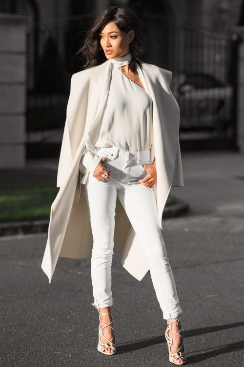 coat white