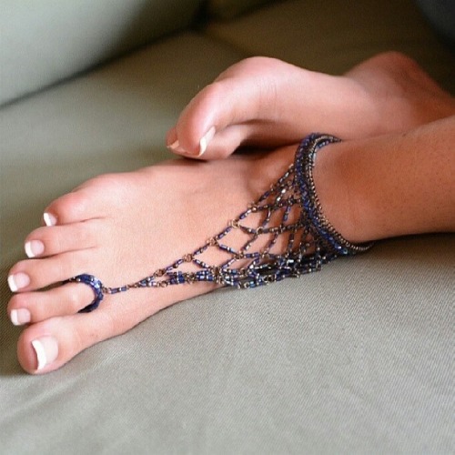 philosofeet:  time for a pedi…but what a beautiful canvas to work with!