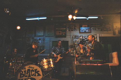 TOMORROW: Watch The Black Keys’ special performance ‘Delta Kream: Live from The Blue Front Café’ exc