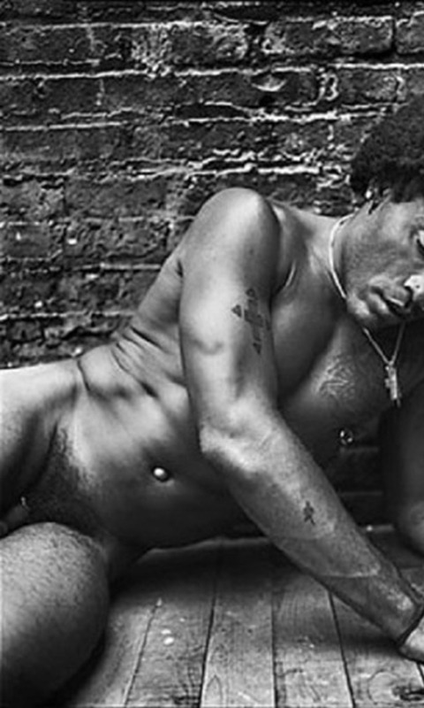 male-and-others-drugs:  Lenny Kravitz 