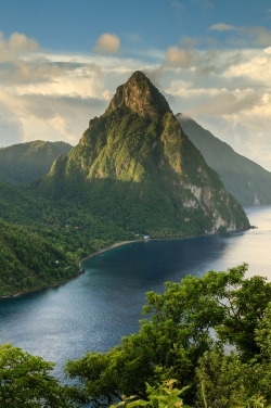 r2&ndash;d2:  Piton View by (Baggers) 