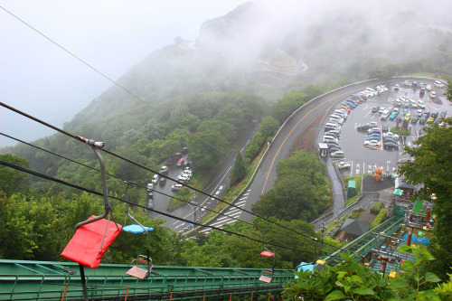 20200724（海の日）雨模様の中、気分転換に若狭方面へドライブ。三方五湖を眺めることができる梅丈ケ岳（ばいじょうがだけ、別名：三方富士、標高400m）のレインボーライン山頂公園へ。生憎三方五湖は雲