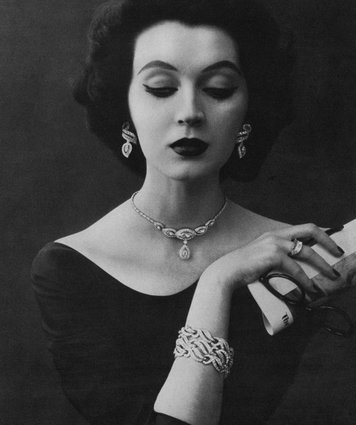 kitsunetsuki:Wingate Paine - Dovima for Kramer Jewelry (Vogue 1952)